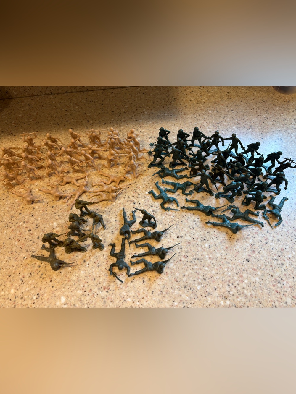 85 Plastic Green and Tan Army Men